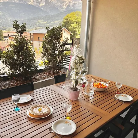 Au Pied Du Montblanc * Domancy